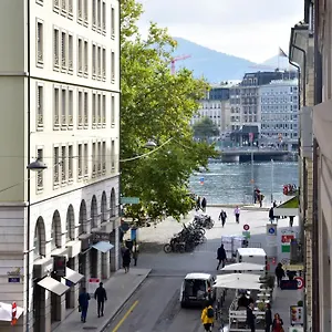 Rousseau Hotel